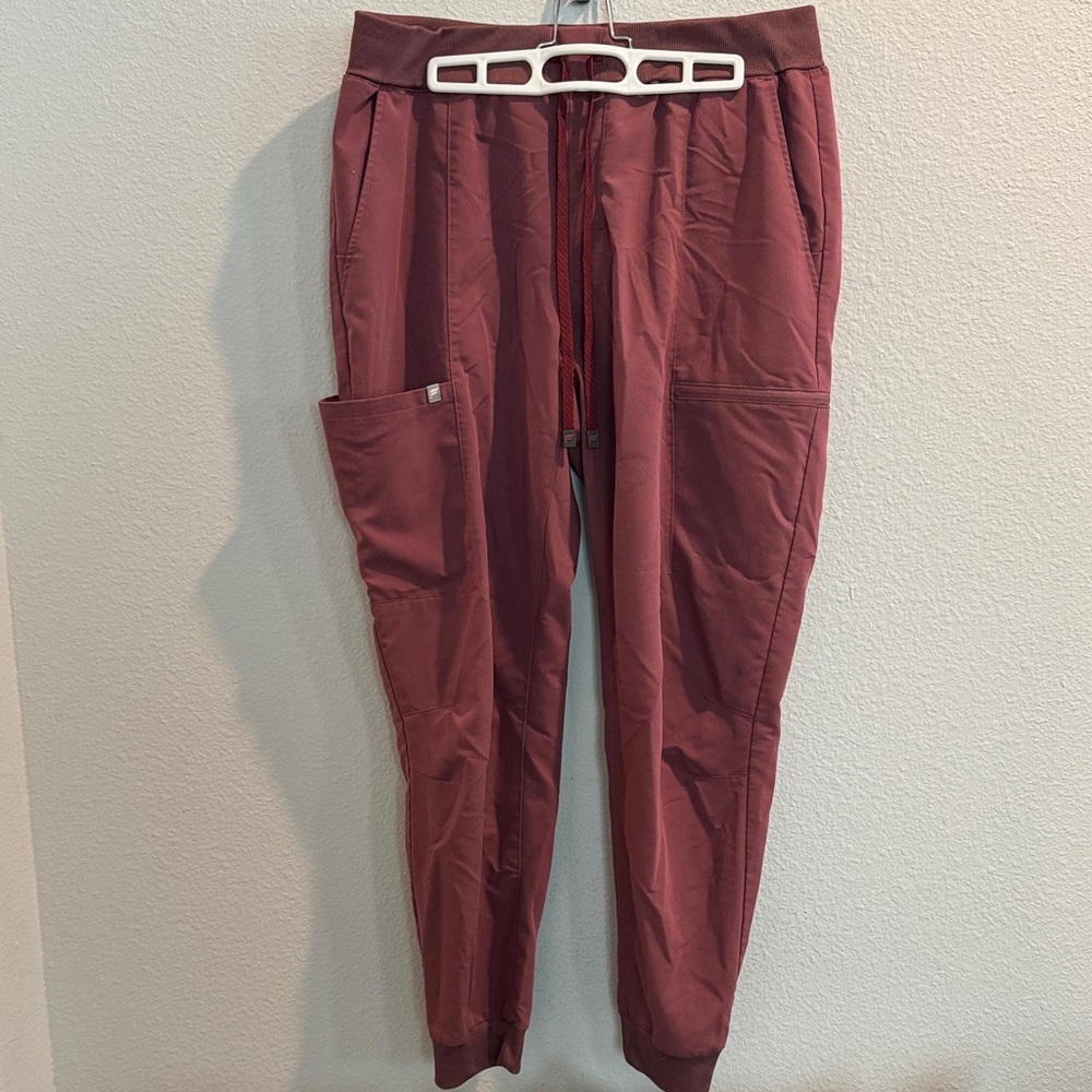 Fabletics Women's Moonlight Mauve On Call Scrub Joggers
